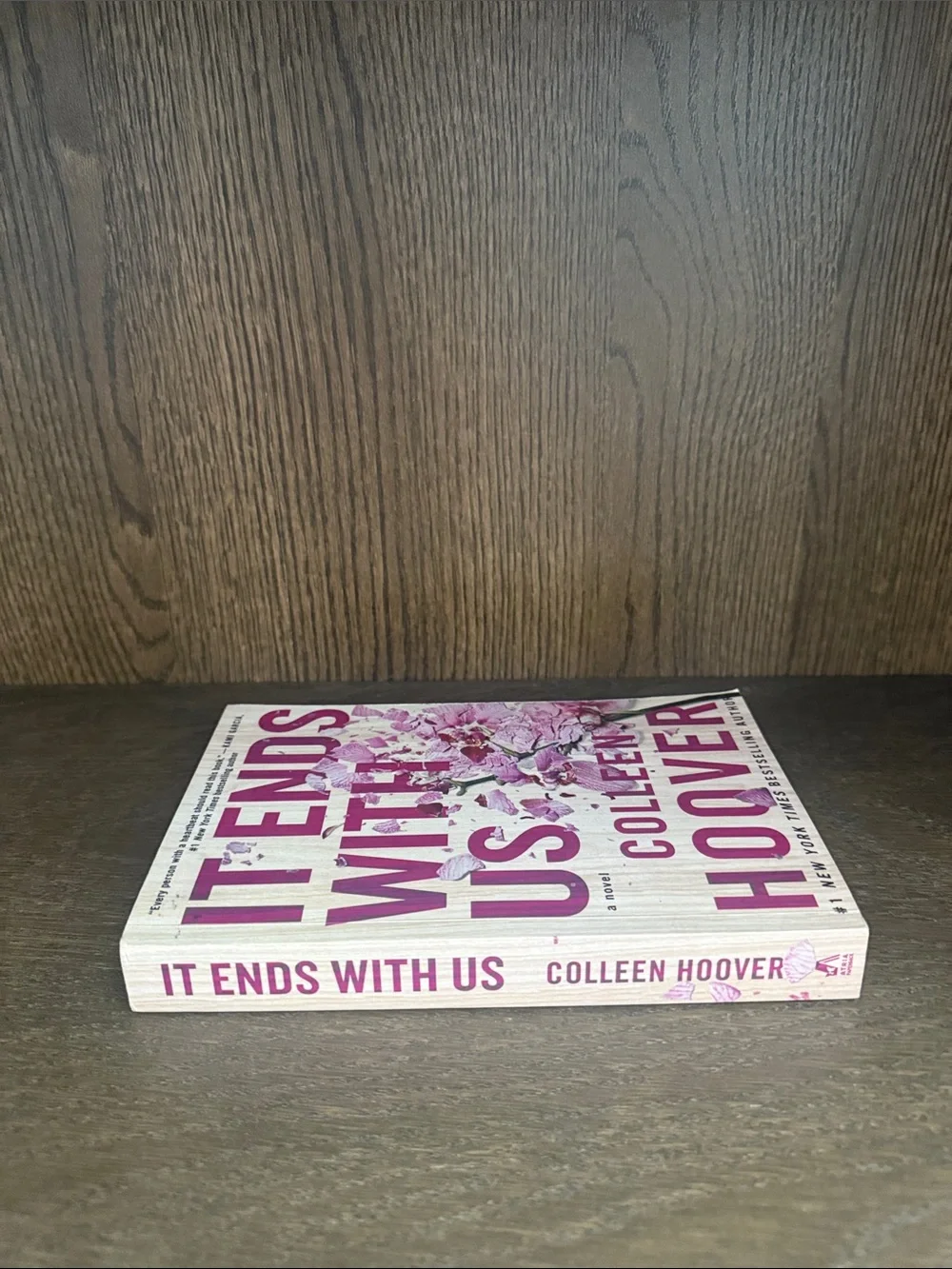 - It Ends With Us (Pink Cover)